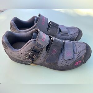 Giro Women’s Terradura Dark Shadow/Berry Bike Shoes Size EU 41 US 9